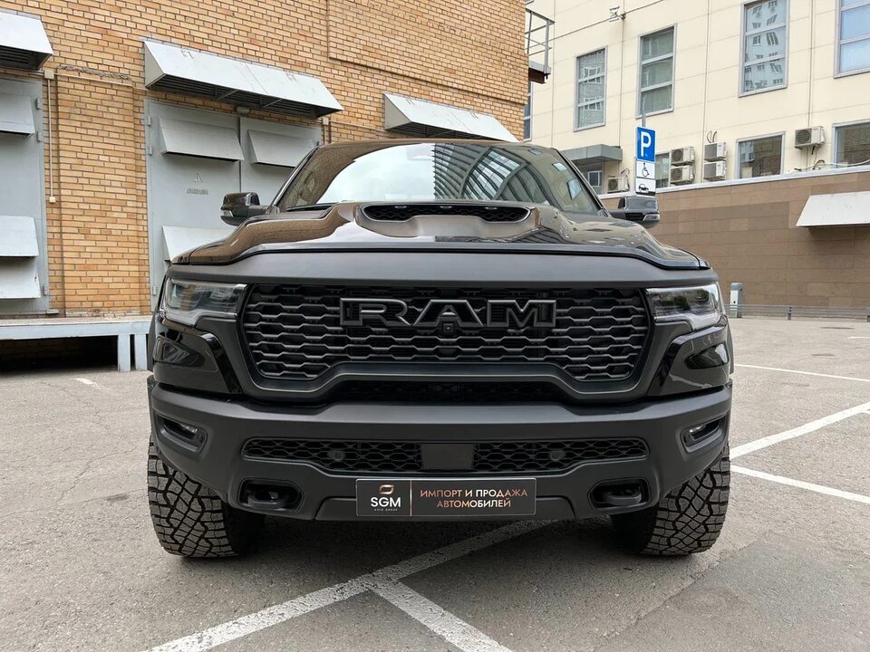 Определился. Новый RAM RHO 2026 гв, черный в максимальной комплектации на полном карбоне, заверните, пжлста.